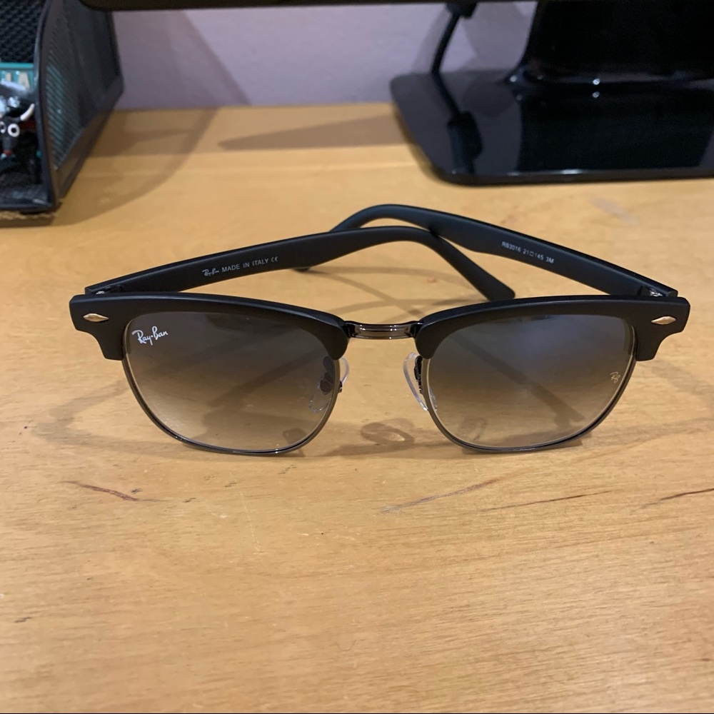 Ray-Ban Clubmaster Classic Sunglasses